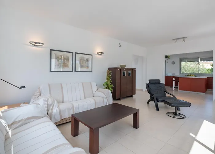 Xipell 9 קאלה סנטאנדריה